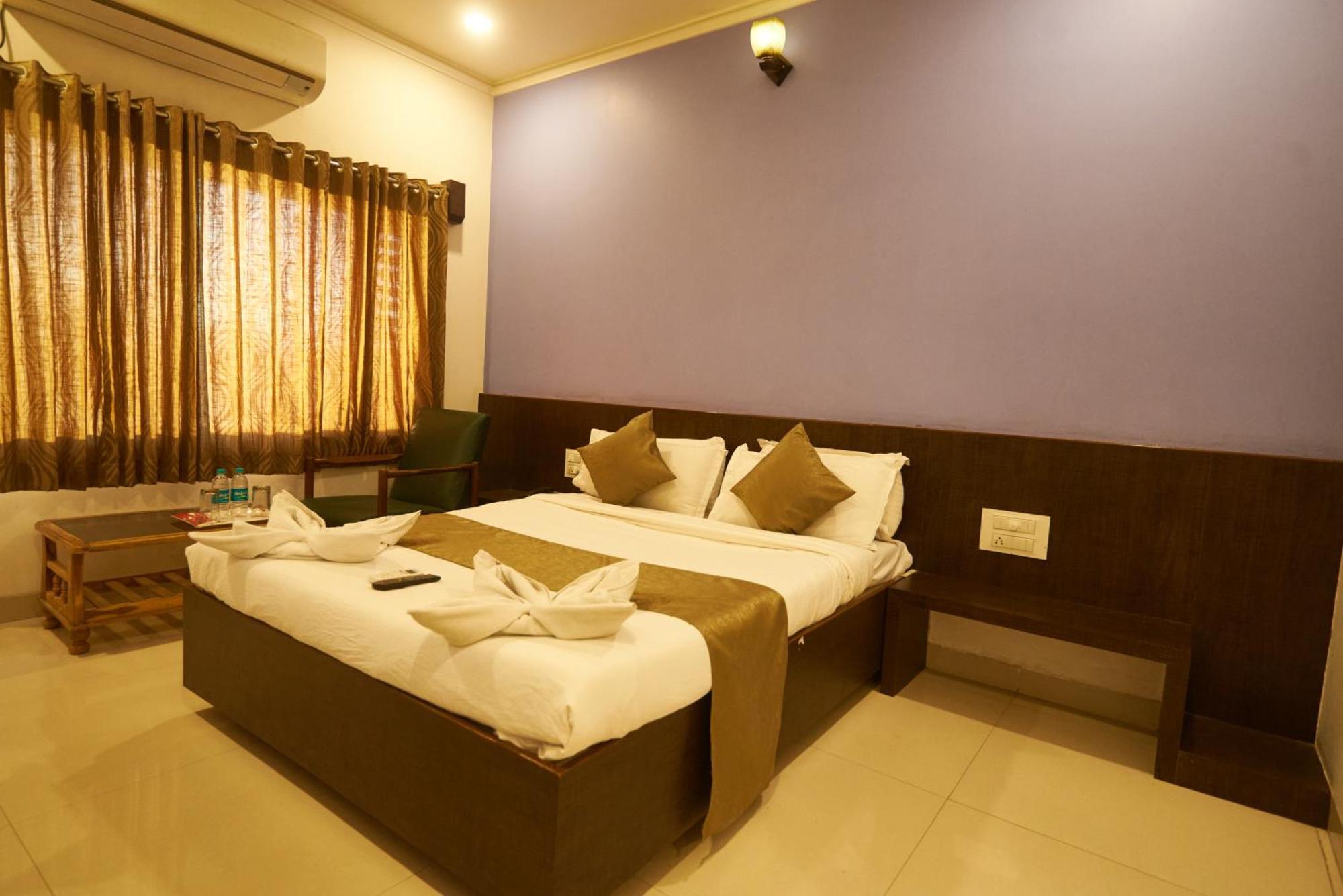 Hotel Pride Inn Ширди Екстериор снимка