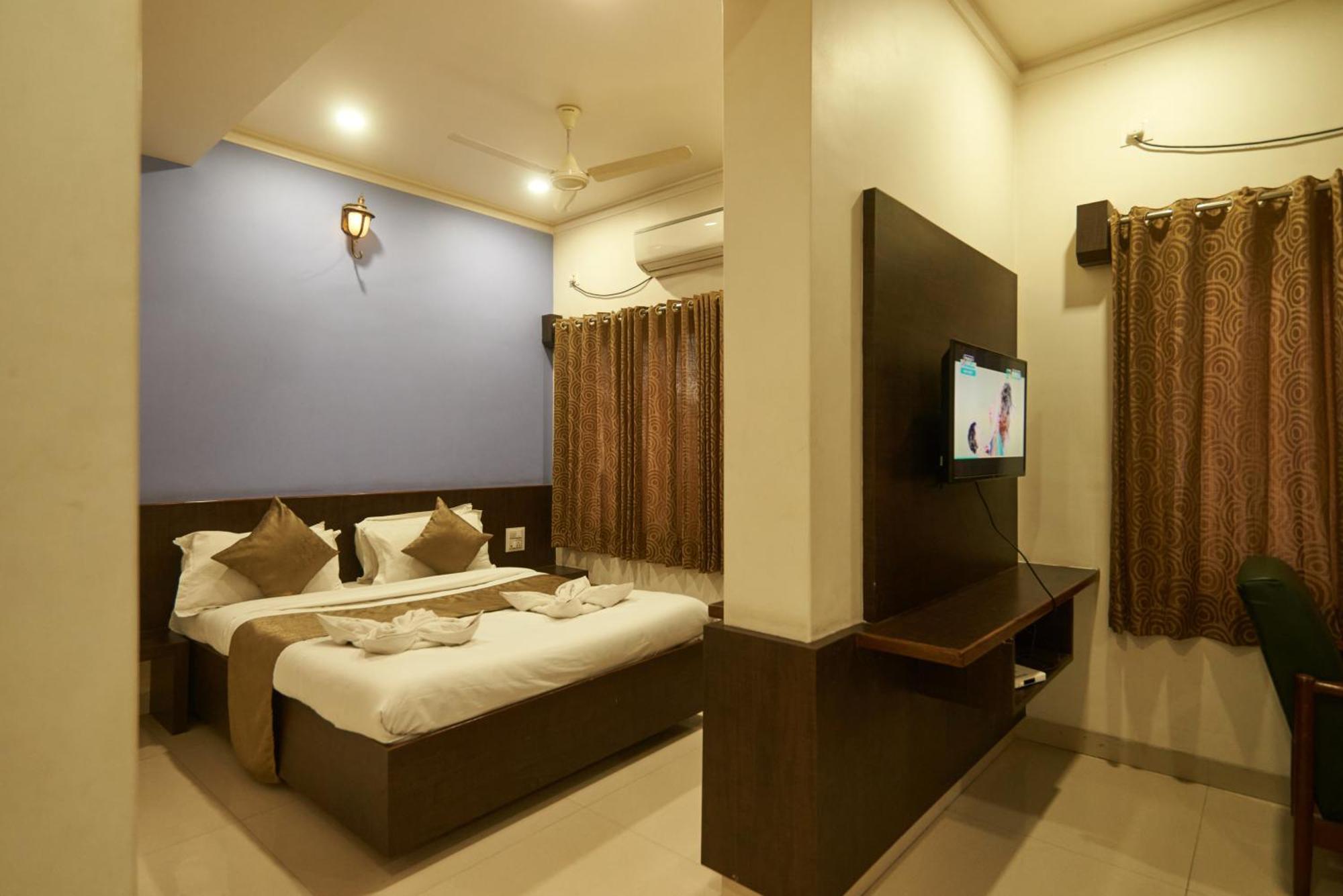 Hotel Pride Inn Ширди Екстериор снимка