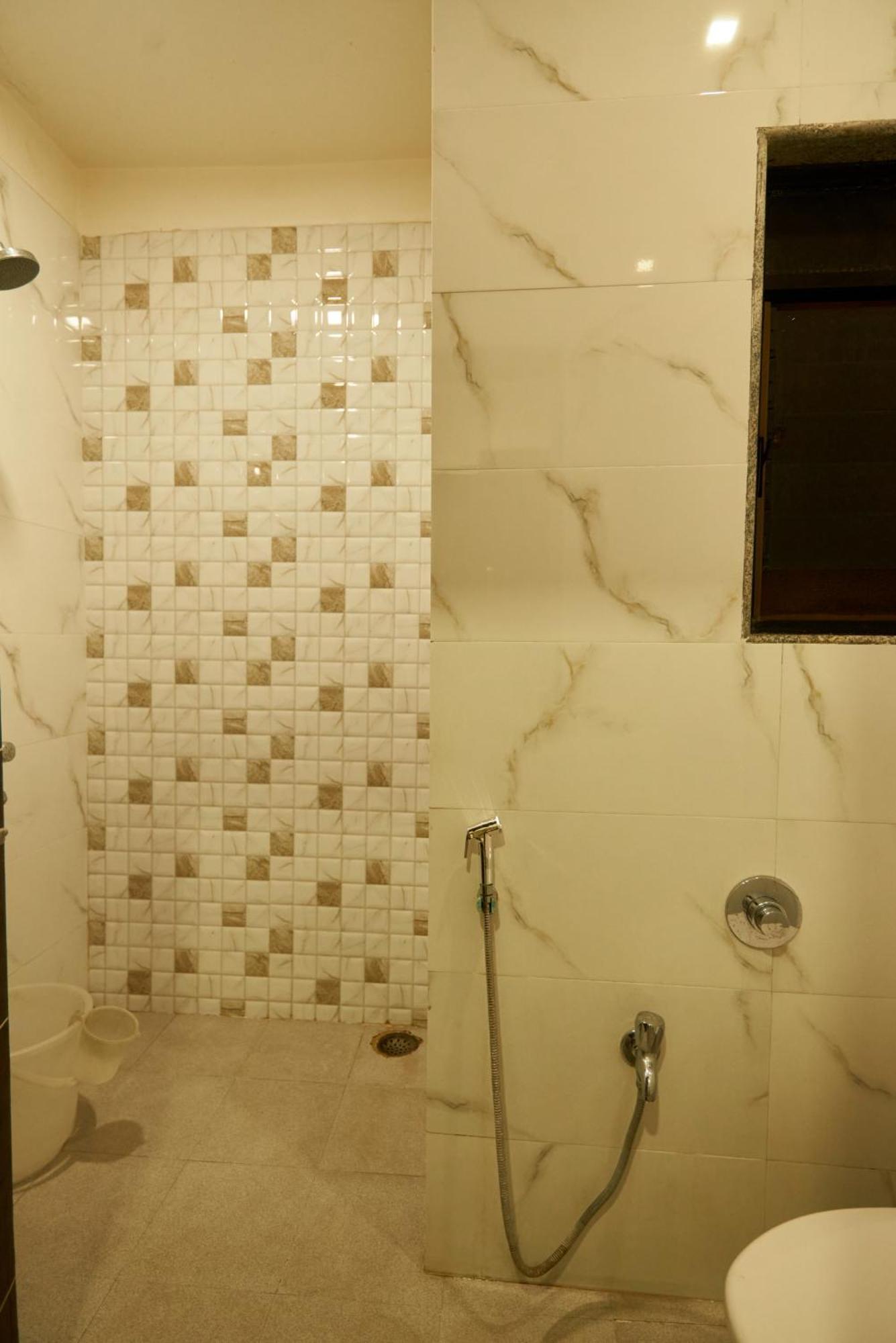 Hotel Pride Inn Ширди Екстериор снимка