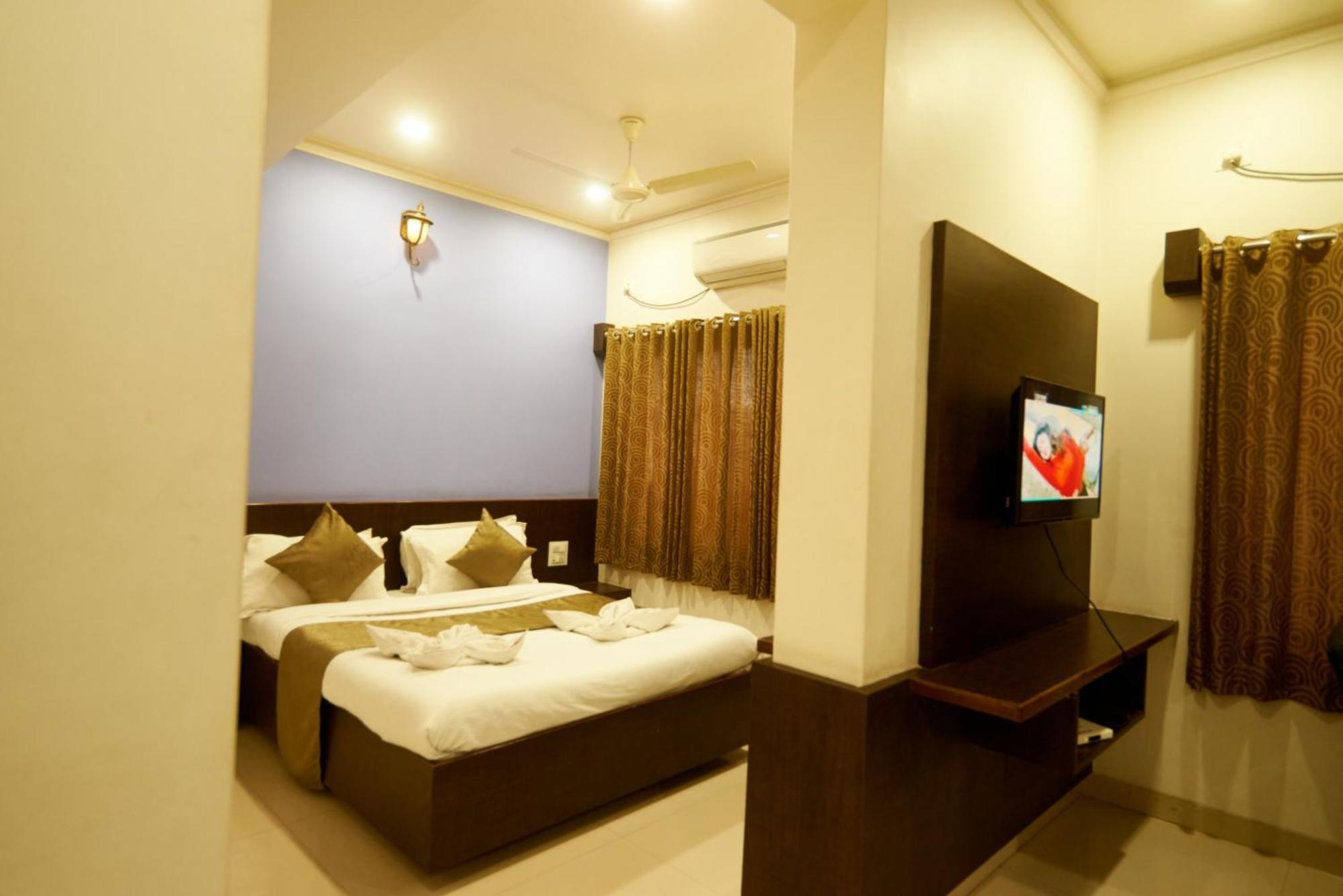 Hotel Pride Inn Ширди Екстериор снимка