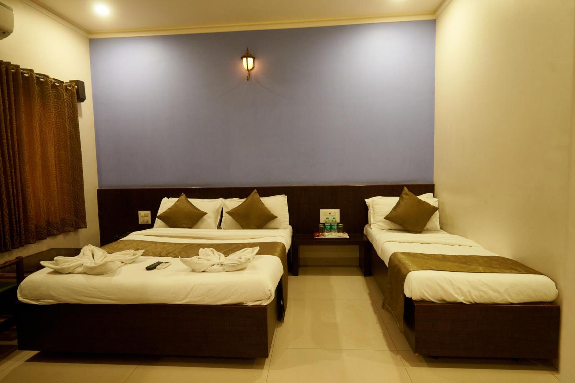 Hotel Pride Inn Ширди Екстериор снимка