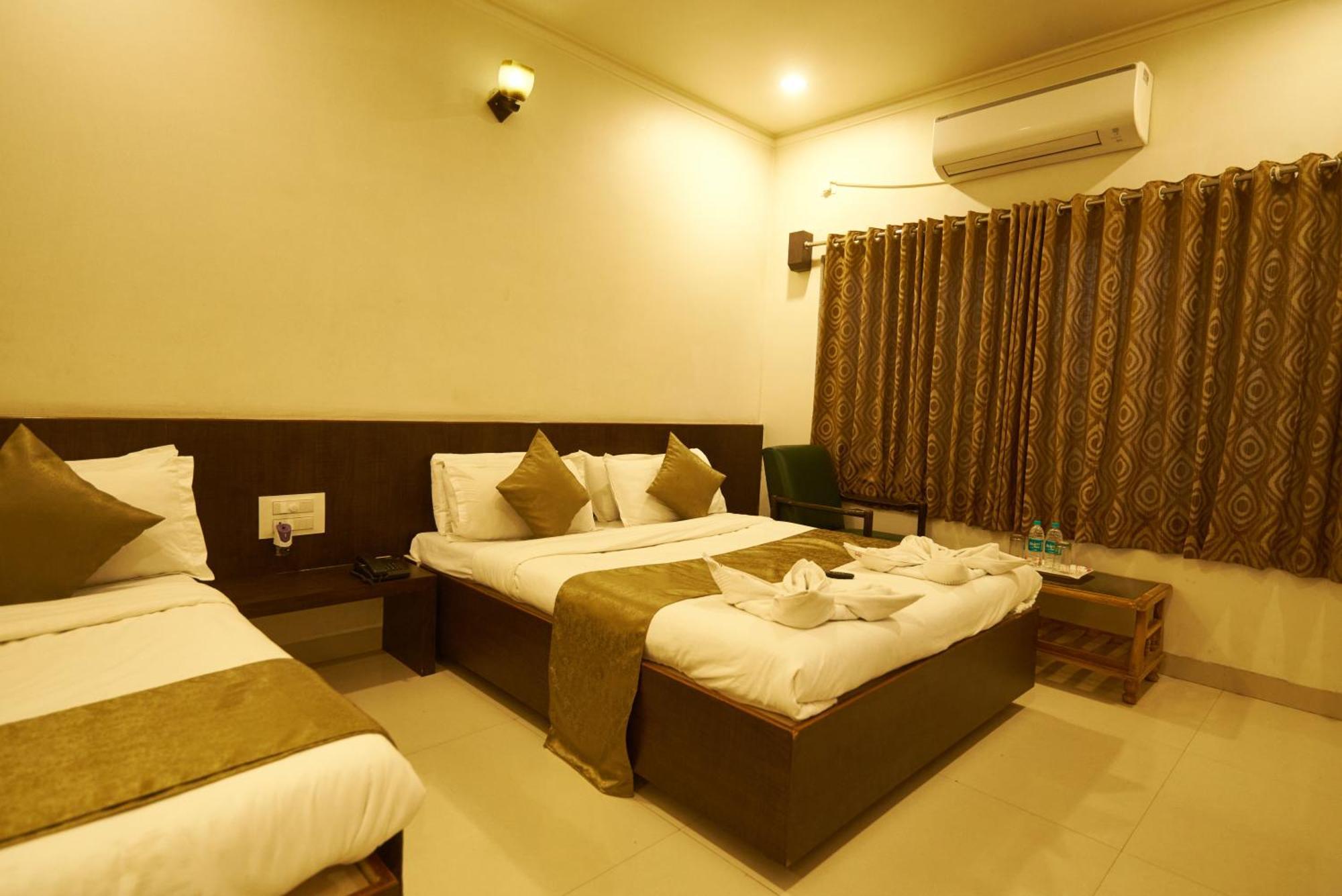 Hotel Pride Inn Ширди Екстериор снимка